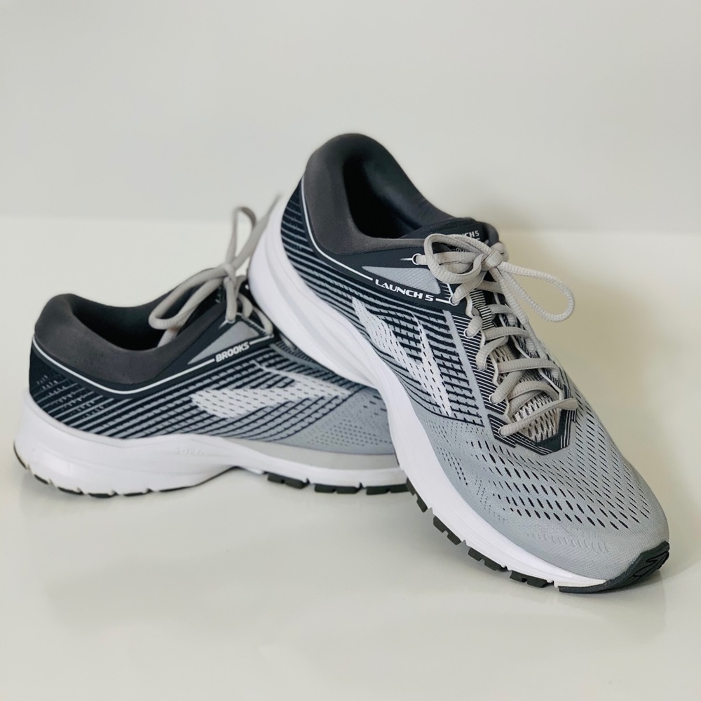 Brooks Launch 5 Women’s Gray Running Sneaker SZ 11